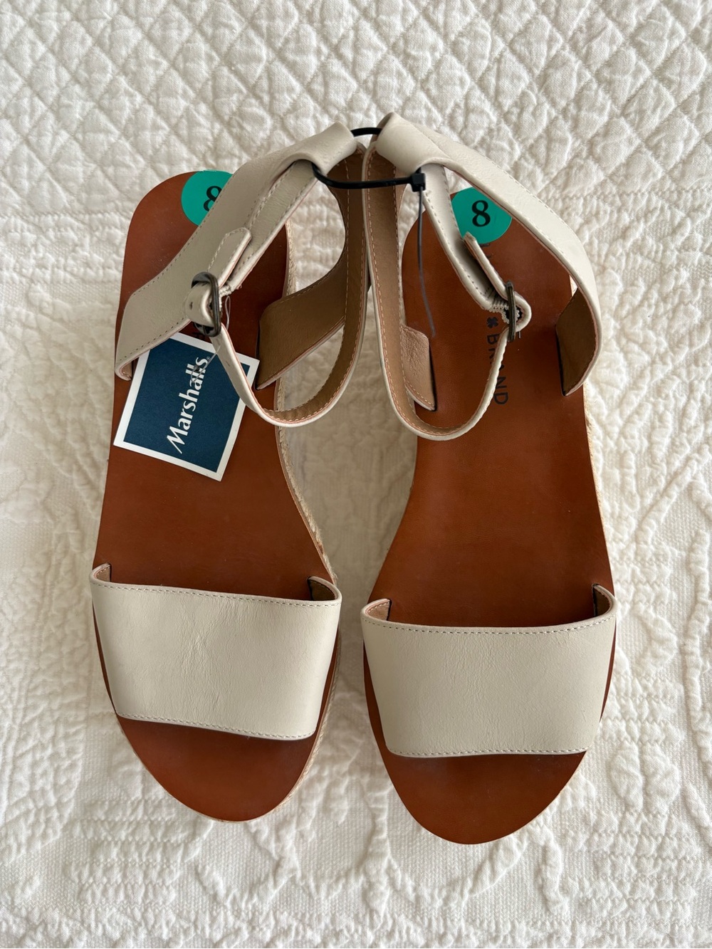 NWT Lucky Brand Cream Ankle-Strap Flat Sandals Size 8